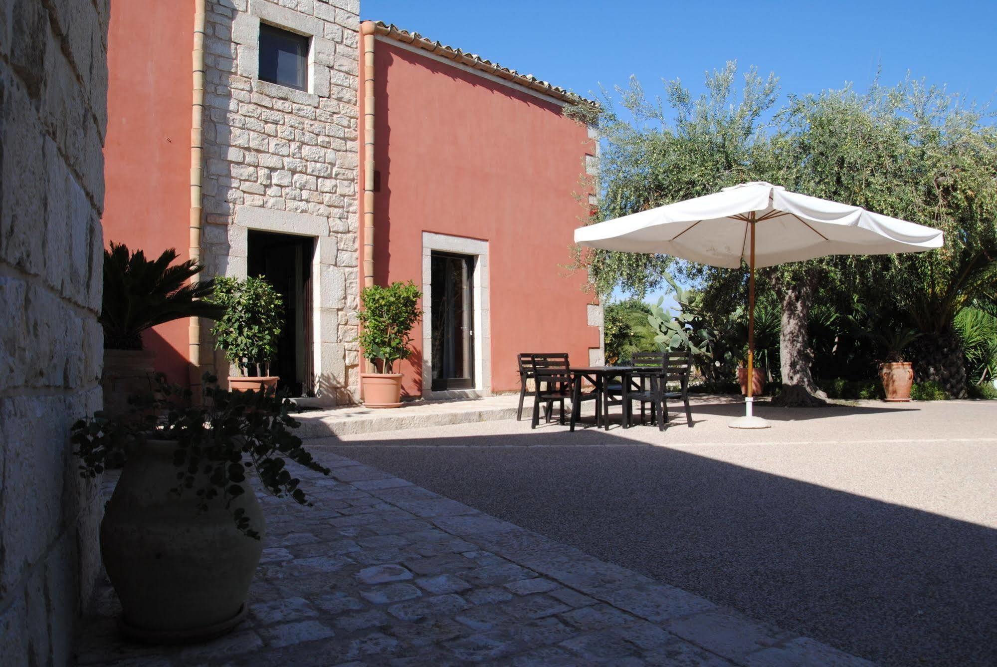 Cambiocavallo Resort Modica Exteriör bild